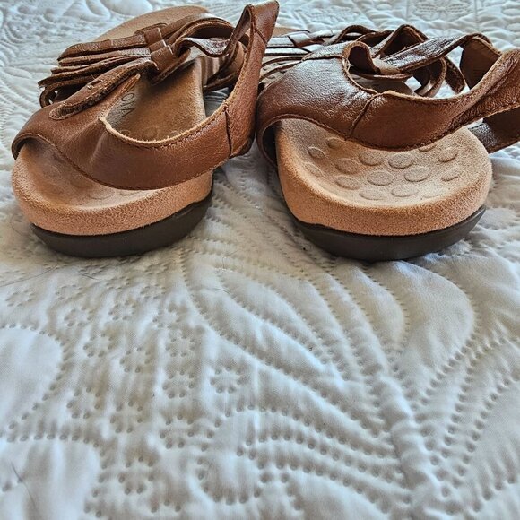 Vionic Womens Harissa Leather Sandals, Size 8 Wide, Tan Adjustable Straps - Picture 12 of 13